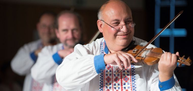 Naša duša - und immer war da ein Lied (Folklore Konzert dem Orchester des SNE)