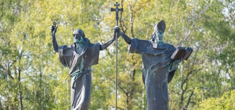 Andacht zum Jubiläum am Milleniumsdenkmal