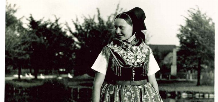 Falten! Sorbische Identitäten in der Repräsentation von Körper, Kleidung und Landschaft