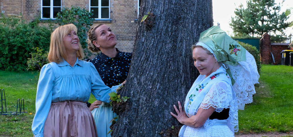 Ausstellung "Serbska drastwa w regionje Sprjewja-Nysa | Wendische Trachten der Region"