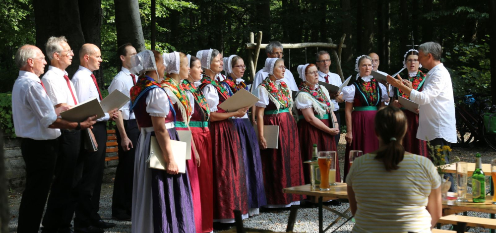 Bergkonzert des Chores "Budyšin" auf dem Oberlausitzer "Czorneboh"