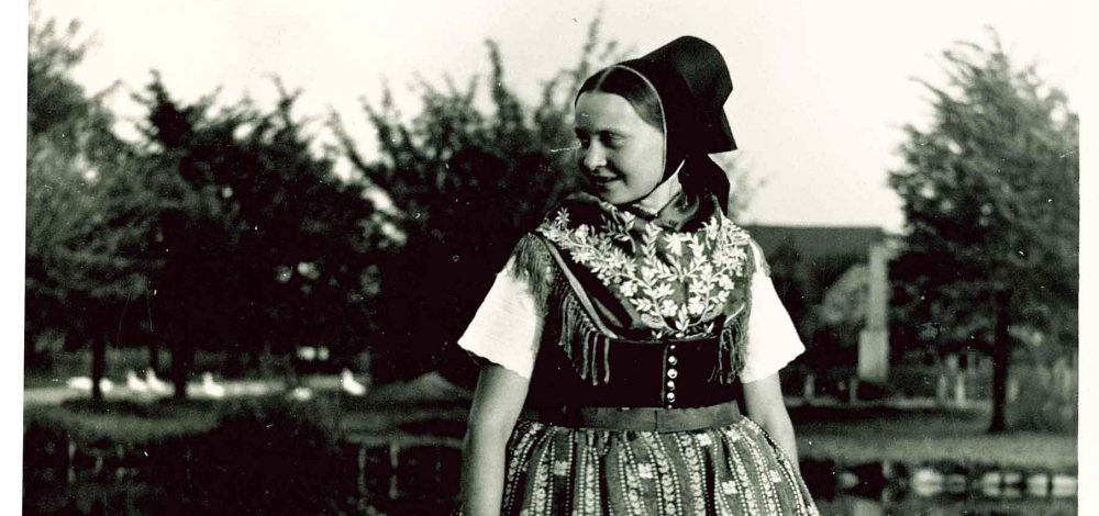 Falten! Sorbische Identitäten in der Repräsentation von Körper, Kleidung und Landschaft